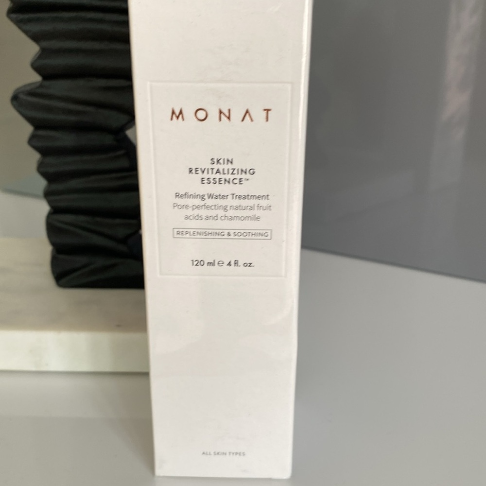 Skin Revitalizing Essence - Refining Water Treatment - Vegan